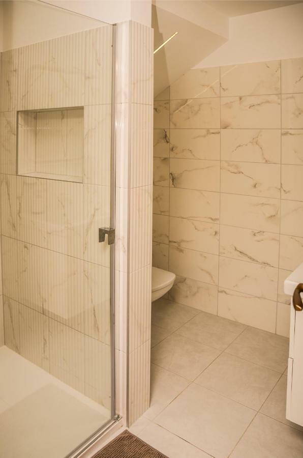 Centrum Apartman Cegled Luaran gambar